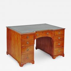 1183 19th Century Bowfronted Mahogany Pedestal Desk - 2494214