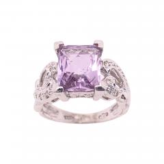 14 Karat White Gold Amethyst Solitaire Ring with Diamond Accents - 2759078