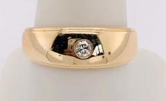 14 Karat Yellow Gold Band Ring with 15 Carat Center Diamond Round - 2658165