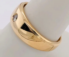 14 Karat Yellow Gold Band Ring with 15 Carat Center Diamond Round - 2658181