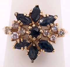 14 Karat Yellow Gold Cluster Ring with Onyx and Diamonds - 2765777