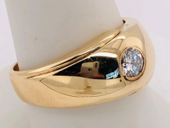 14 Karat Yellow Gold Contemporary Ring with Diamond 0 33 Total Diamond Weight - 2658324