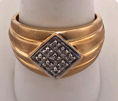 14 Karat Yellow Gold Contemporary Ring with Diamonds - 2658630