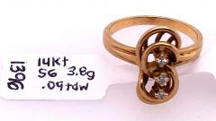 14 Karat Yellow Gold Fashion Ring with Three Round Diamonds - 2737437