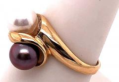 14 Karat Yellow Gold White and Black Cultured Pearl Free Form Ring - 2834178