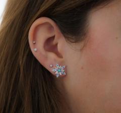 14K White Gold Flower Motif Blue and White Diamond Stud Earrings - 3512960