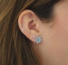 14K White Gold Flower Motif Blue and White Diamond Stud Earrings - 3512999