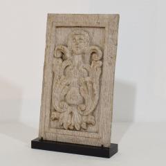 16th 17th Century French Carved Oak Panel with an Angel Figure - 4119471