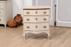 1760s Rococo Period Swedish Light Grey Painted Chest of Drawers with Pull Out - 3574174