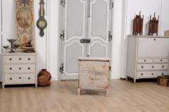 1760s Rococo Period Swedish Light Grey Painted Chest of Drawers with Pull Out - 3574232