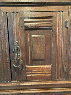 17TH CENTURY OAK DUTCH COURT CUPBOARD - 3268052