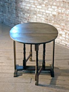 17th Century English Oak Oval Dropleaf Gateleg Table - 3106430