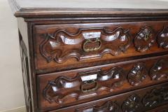 17th Century Italian Louis XIV Carved Walnut Antique Commode or Chest of Drawers - 2993494