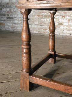 17th Century Italian Octagonal Walnut Center Table - 1038708