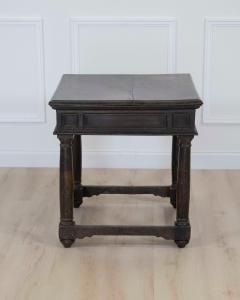 17th Century Italian walnut square side table - 4707229