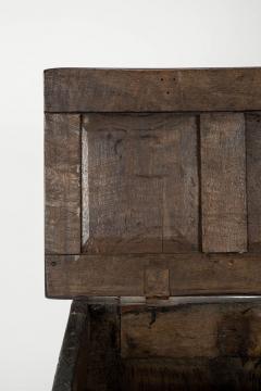 17th Century Joined Oak Coffer - 3290600