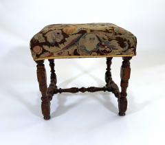 17th Century Louis XIII Oak Stool with Antique Cross Stitch Upholstery - 4700670