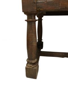 17th Century Spanish Baroque Walnut Table - 3787127