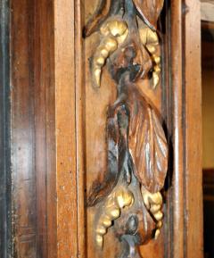 17th Century Walnut and Parcel Gilt Tuscan Palazzo Archival Bookcase - 3501368