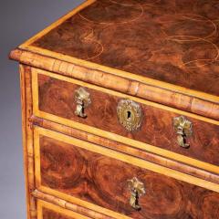 17th Century William and Mary Olive Oyster Chest of drawers Circa 1690 England - 3953415