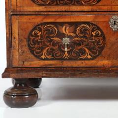 17th c English William Mary Walnut and Ebony Seaweed Marquetry Commode - 3535775