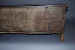 17th century Continental walnut cassone - 4780398