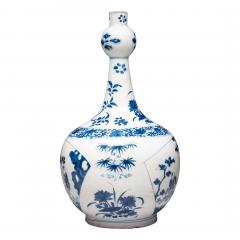 17th century Dutch Delft Bottle vase with chinoiserie decoration - 4565675