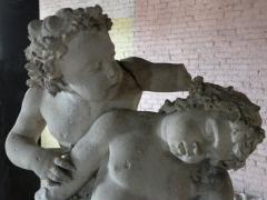 17th century Louis XIV Stone Sculpture of Playing Children - 622665