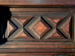 17th century Spanish Baroque Inlaid Walnut Desk or Center Table - 622673