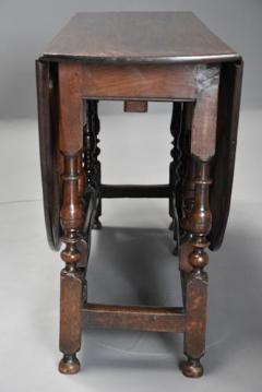 17thc oak gateleg table of good versatile size with fine patina - 4800000