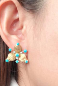 18 Karat Yellow Gold Vintage Earrings with Round Diamonds and Turquoise - 2695959