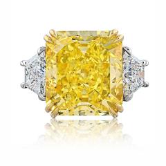 18 carat Radiant Cut Diamond GIA Ring - 4400010
