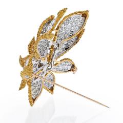 18K GOLD 45 CARAT DIAMOND FLOWER BROOCH