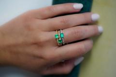 18K Solid Gold Thin Ribbed Textured Band Emerald Ruby Or Sapphire Ring - 3513049