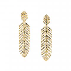 18K YELLOW GOLD 7 15 CTTW DIAMOND FEATHER DROP DANGLING EARRINGS - 2939908