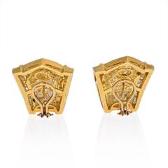 18K YELLOW GOLD ESTATE CLUSTER 14 00CTS BAGUETTE ROUND DIAMOND EARRINGS - 2379290