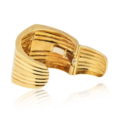 18K Yellow Gold Geometric Hinged Cuff Bangle Bracelet - 3992095