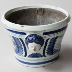 18TH CENTURY BLUE AND WHITE CACHE POT WITH ZINC LINER Circa 1750 - 1003941