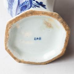 18TH CENTURY OCTAGONAL BALUSTER DELFT VASES - 3768033