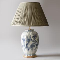 18TH CENTURY OCTAGONAL DELFT VASE CONVERTED TO A LAMP - 4359402