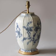 18TH CENTURY OCTAGONAL DELFT VASE CONVERTED TO A LAMP - 4359417