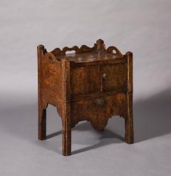 18th C Burl Elm Bedside Cabinet - 4478954