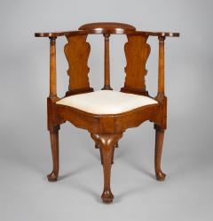 18th Century American Pennsylvania Walnut Corner Armchair - 3566637