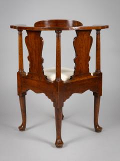 18th Century American Pennsylvania Walnut Corner Armchair - 3566669