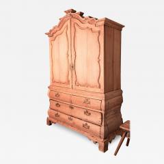 18th Century Danish Cupboard or Linen Press - 3667421