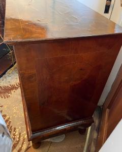 18th Century English William and Mary Chest of Drawers - 4793083