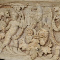 18th Century French Carved Oak Panel Depicting Two Angels And An Eagle - 4121500