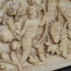18th Century French Carved Oak Panel Depicting Two Angels And An Eagle - 4121504