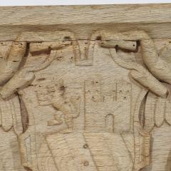 18th Century French Carved Oak Panel Depicting Two Angels With Coat Of Arms - 4121010