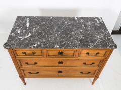 18th Century French Chest of Drawers - 1326439